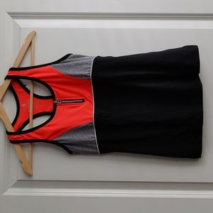 Athletic tank with zipper detail